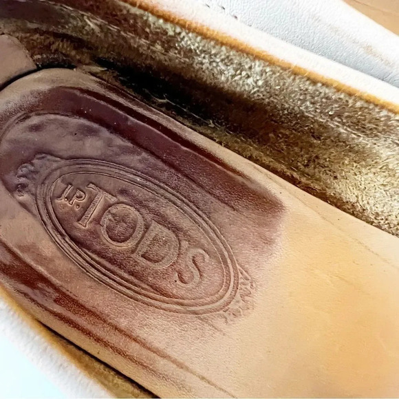 Tod’s Leather Loafers Size 40 EU Women’s Pale Tan Designer Shoe Driving Moc READ - Picture 7 of 13